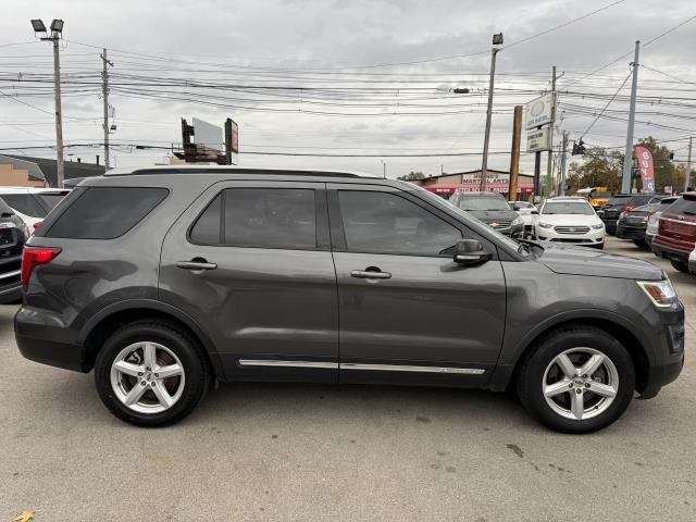 2016 Ford Explorer XLT photo 3