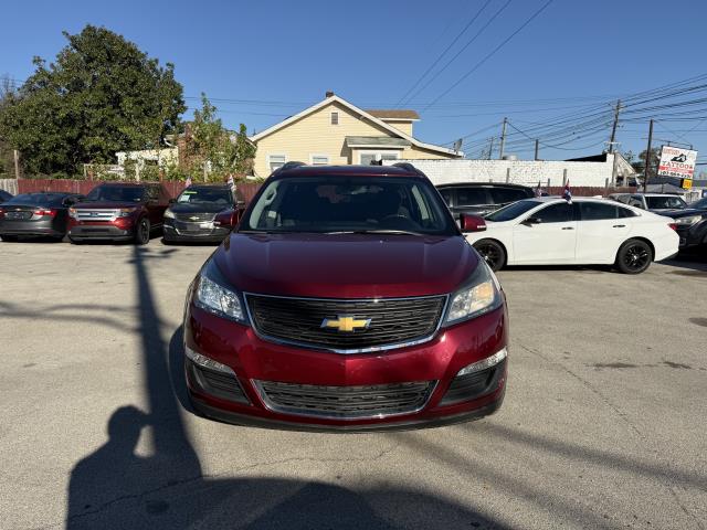 2016 Chevrolet Traverse 1LT photo 2