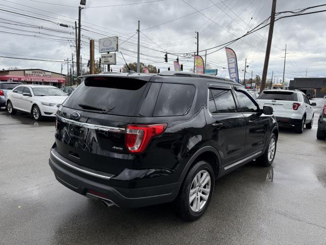 2018 Ford Explorer XLT photo 4