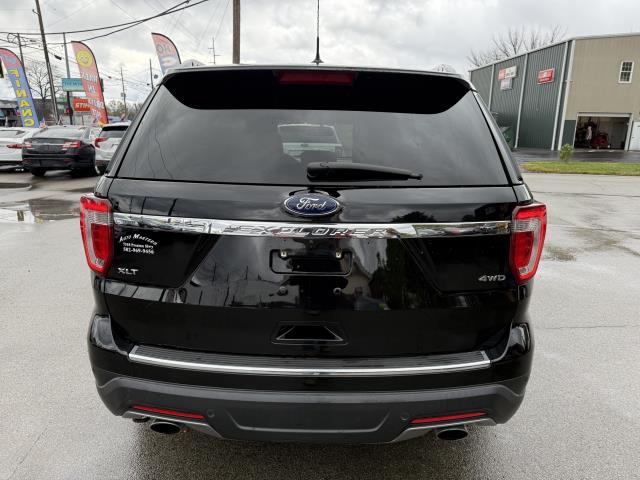 2018 Ford Explorer XLT photo 6