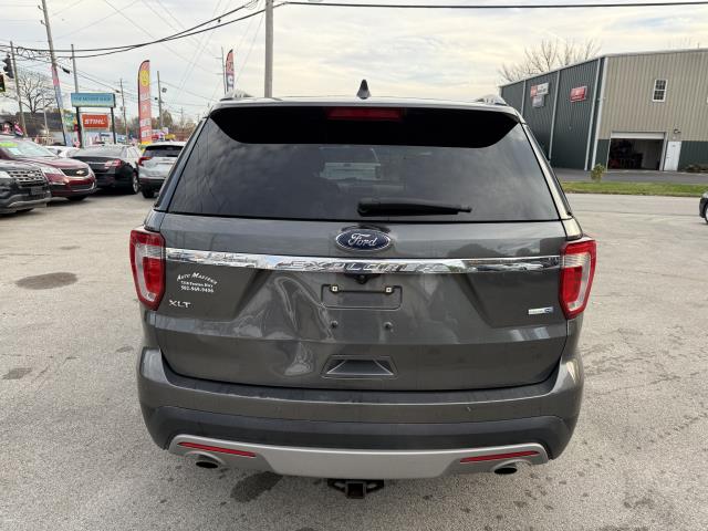 2016 Ford Explorer XLT photo 6