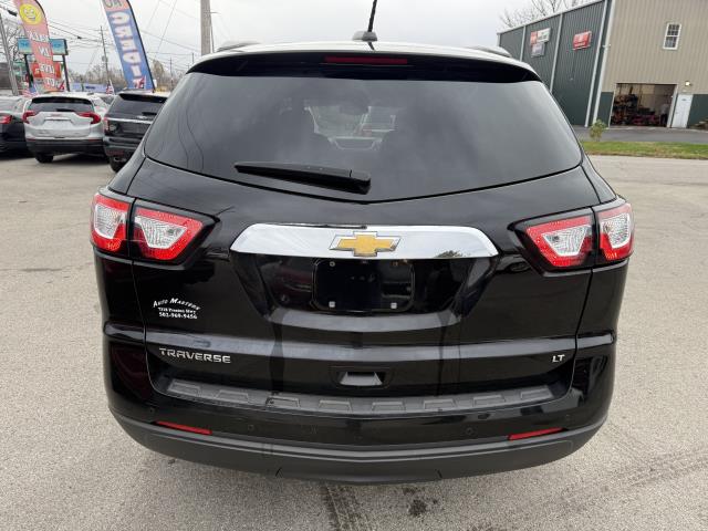 2017 Chevrolet Traverse 1LT photo 6