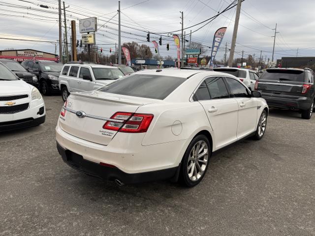 2015 Ford Taurus Limited photo 4