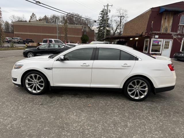 2015 Ford Taurus Limited photo 5