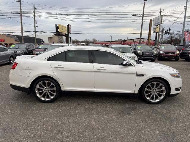 2015 Ford Taurus Limited photo 3